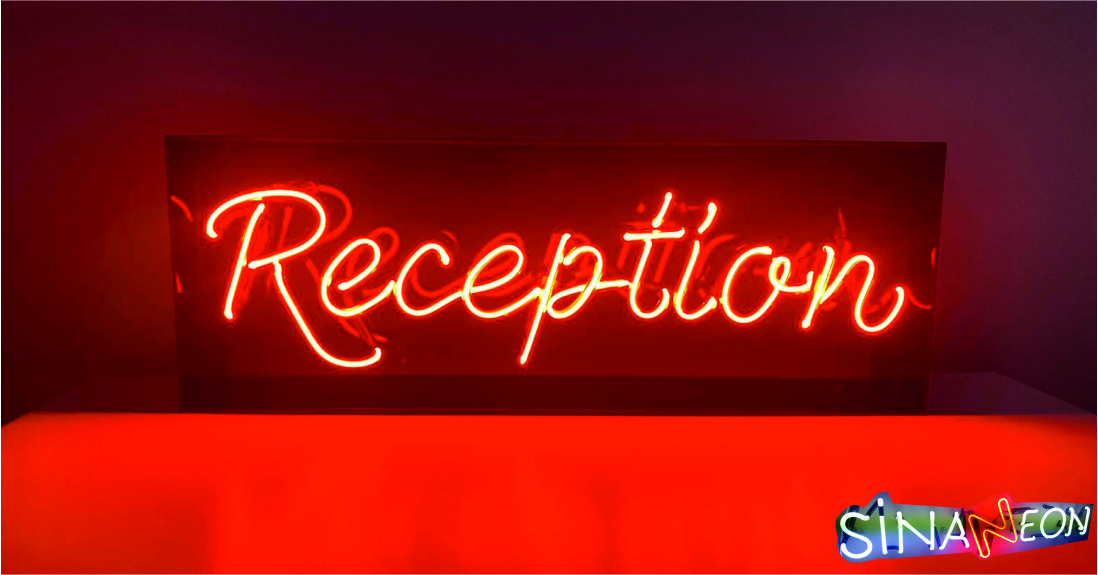 Reception neon yazı