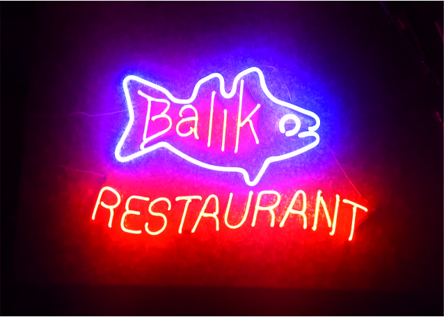 balık restaurant neon yazı imalatı